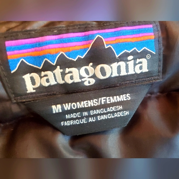 Patagonia womens short down jacket, medium - Picture 4 of 6